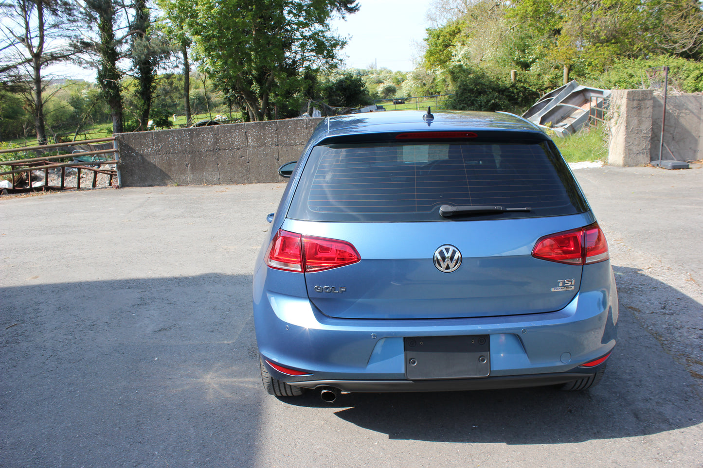 Volkswagen Golf - Blue