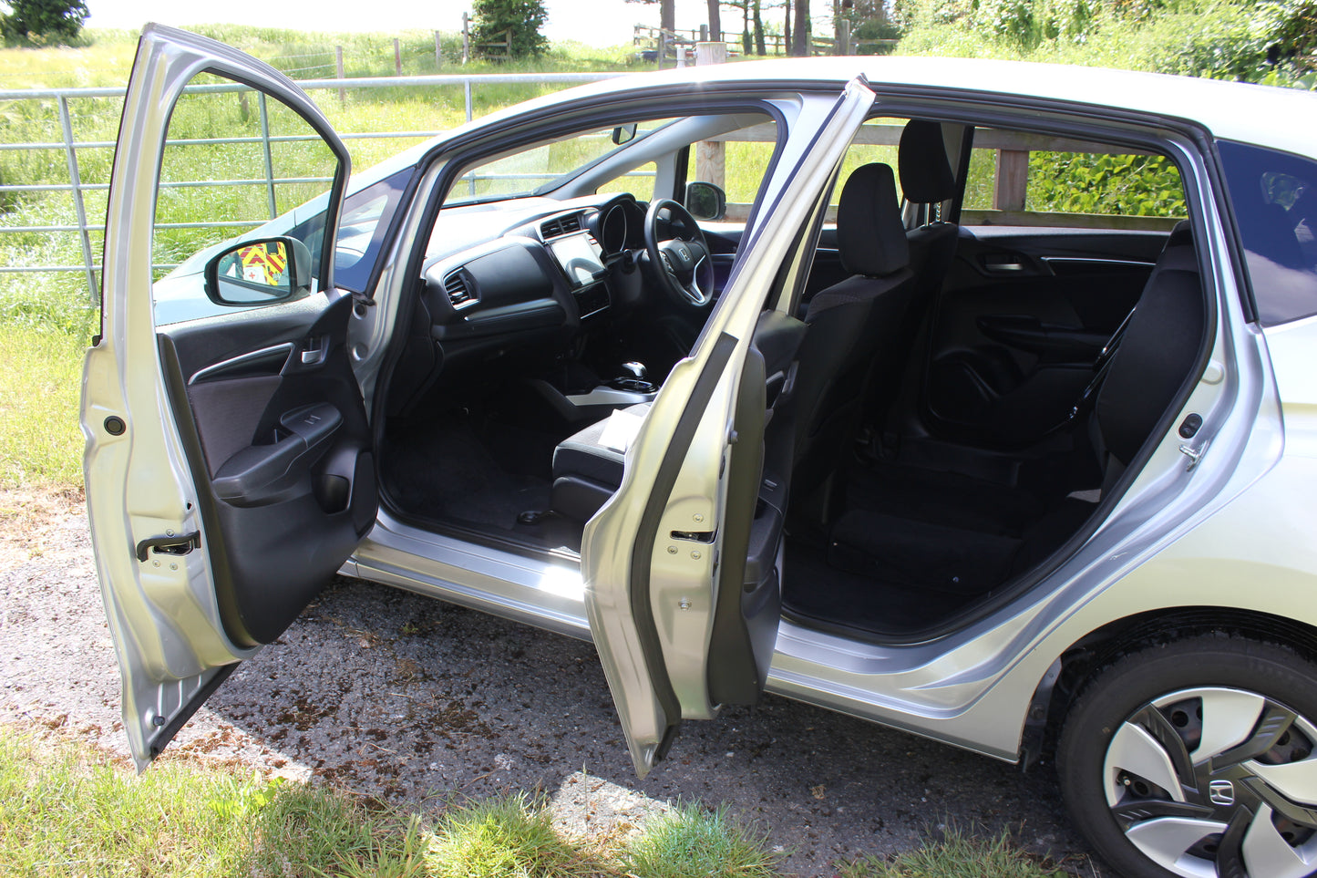 Honda FIT HYBRID - SOLD