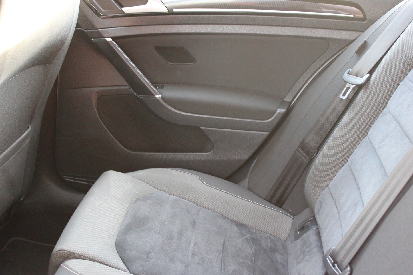 White VW Golf - SOLD