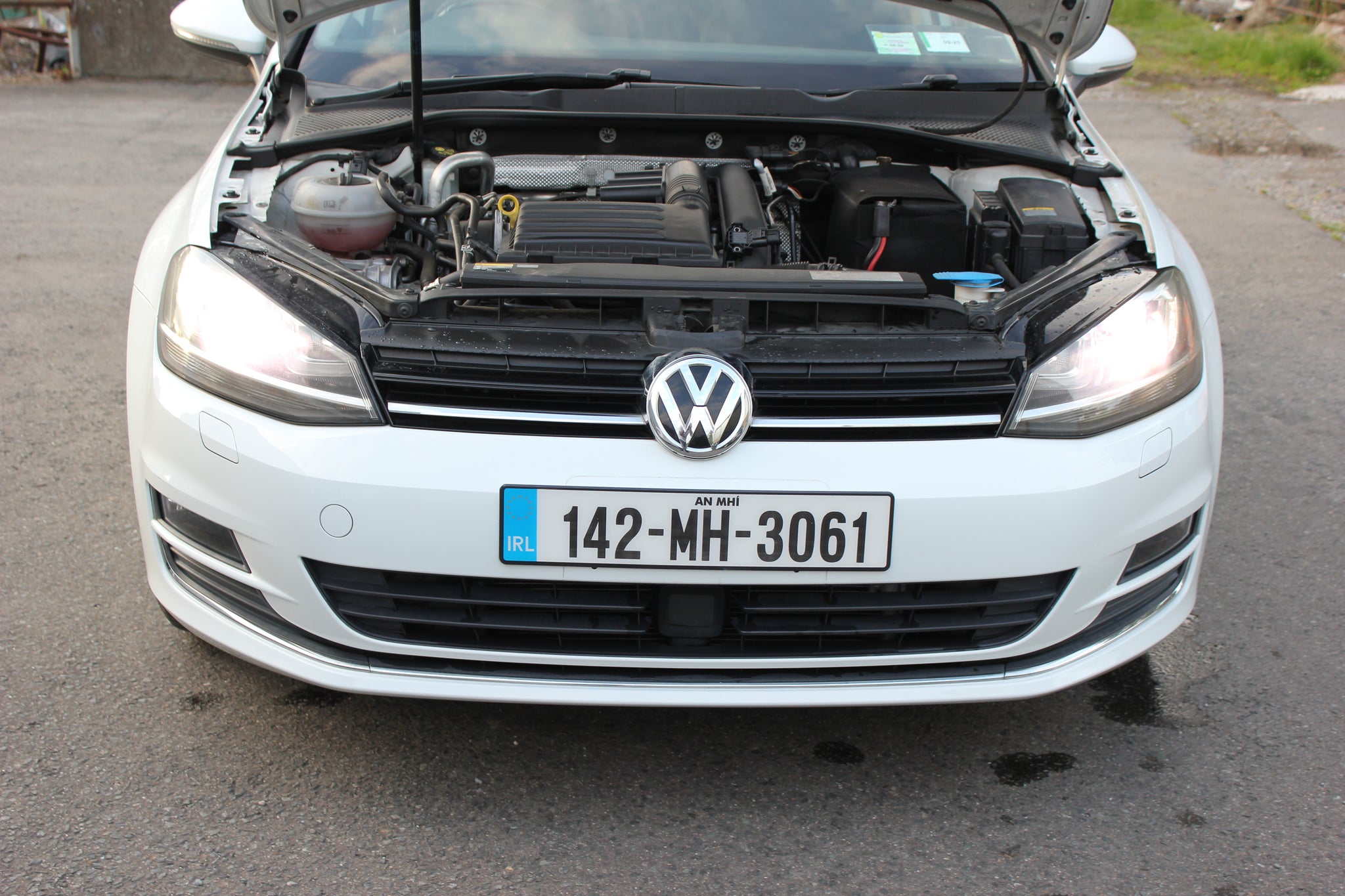 White VW Golf