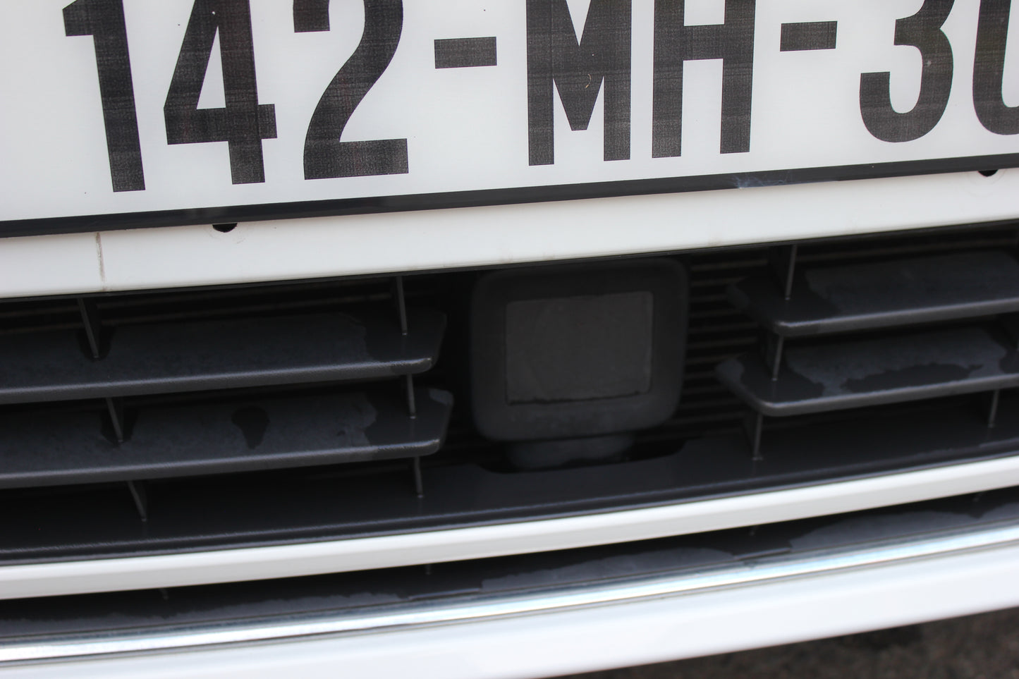 White VW Golf - SOLD