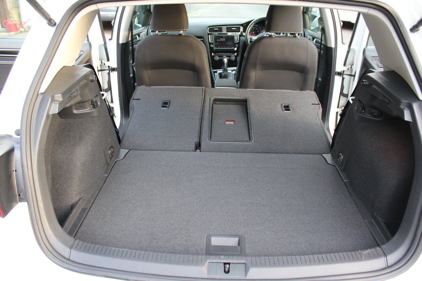 White VW Golf - SOLD