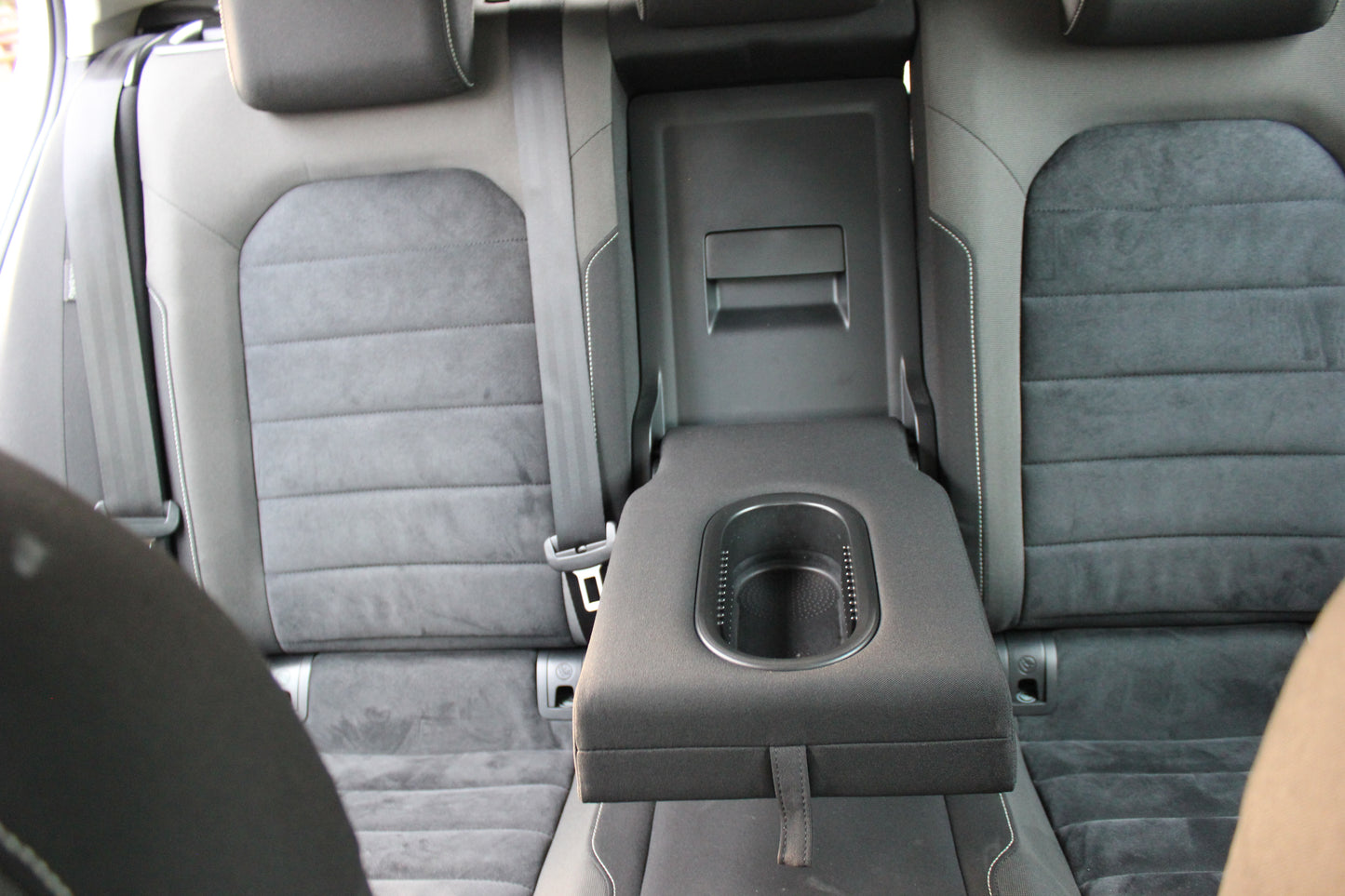 White VW Golf - SOLD