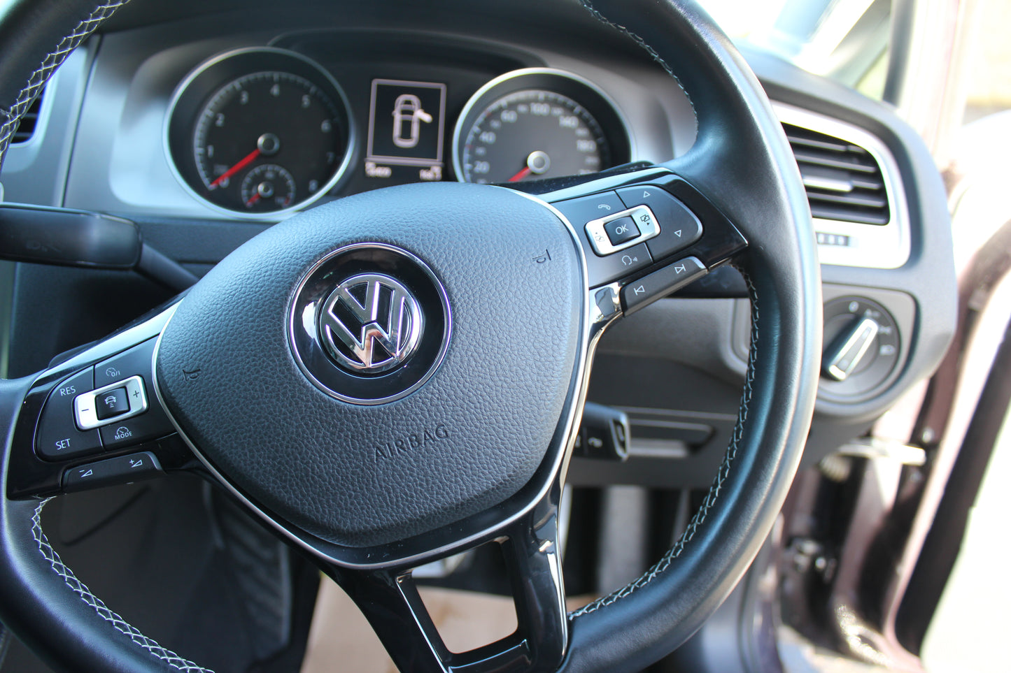 VW Golf Lounge - SOLD