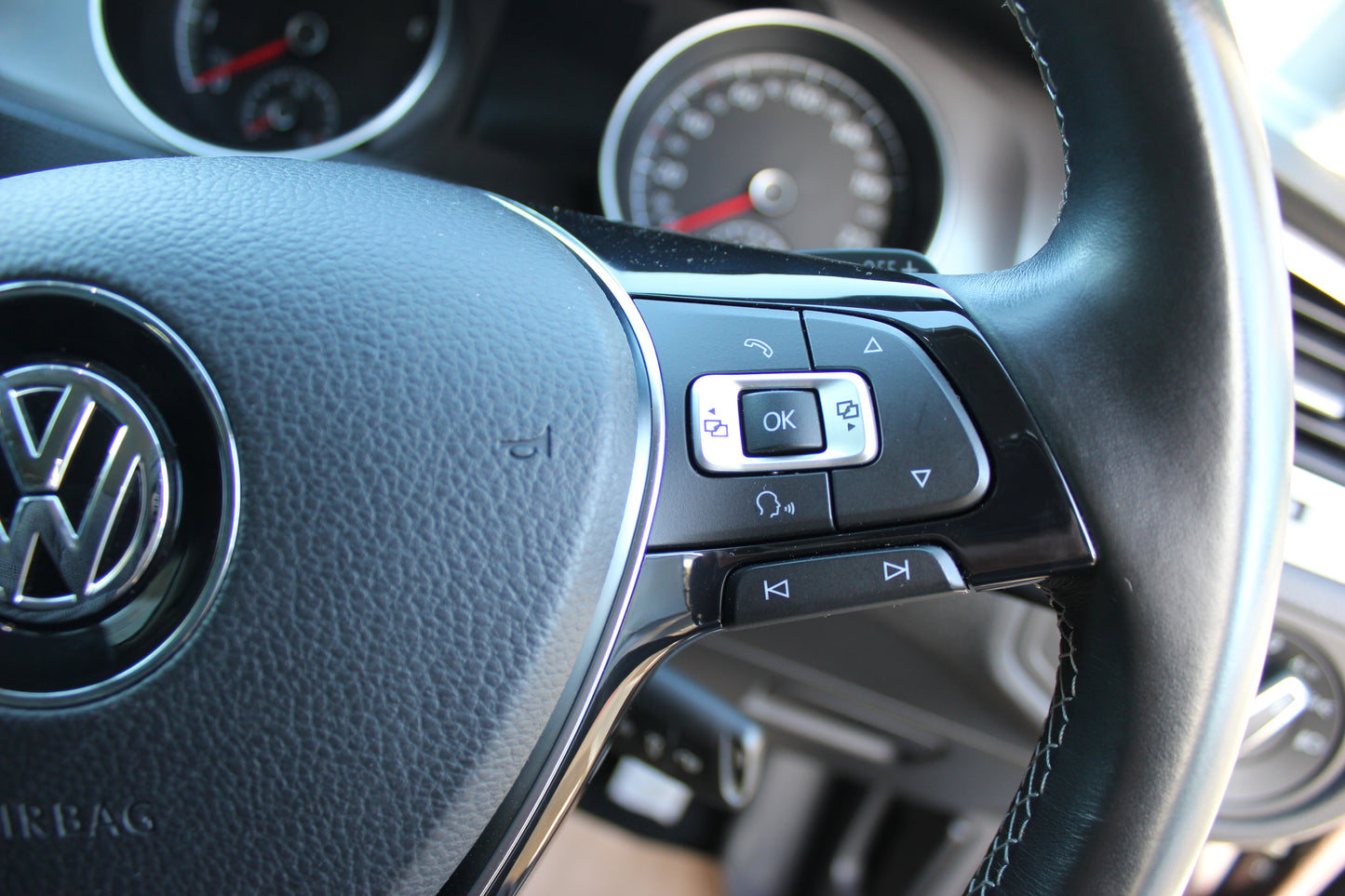 VW Golf Lounge - SOLD