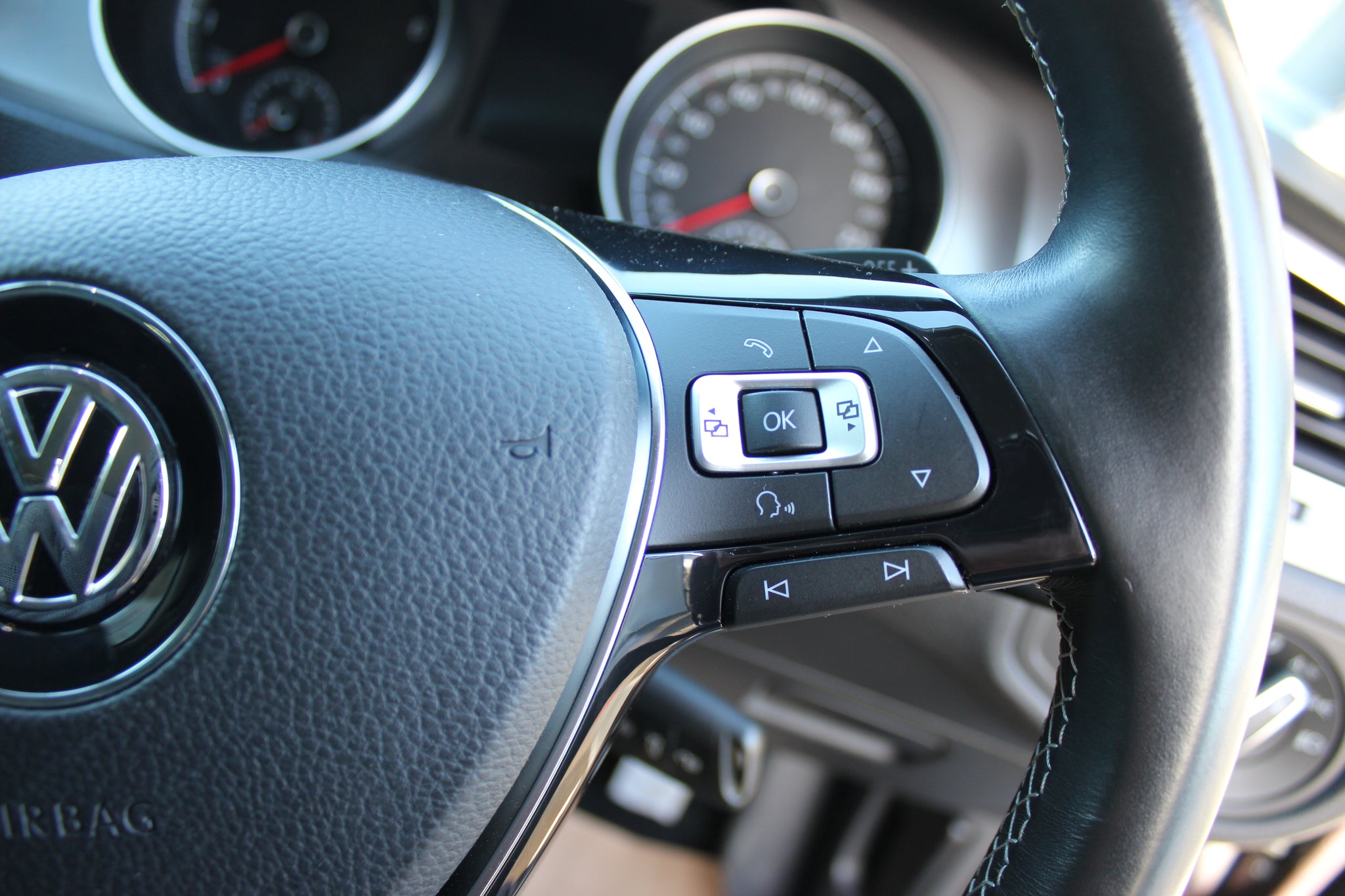 VW Golf Lounge - SOLD