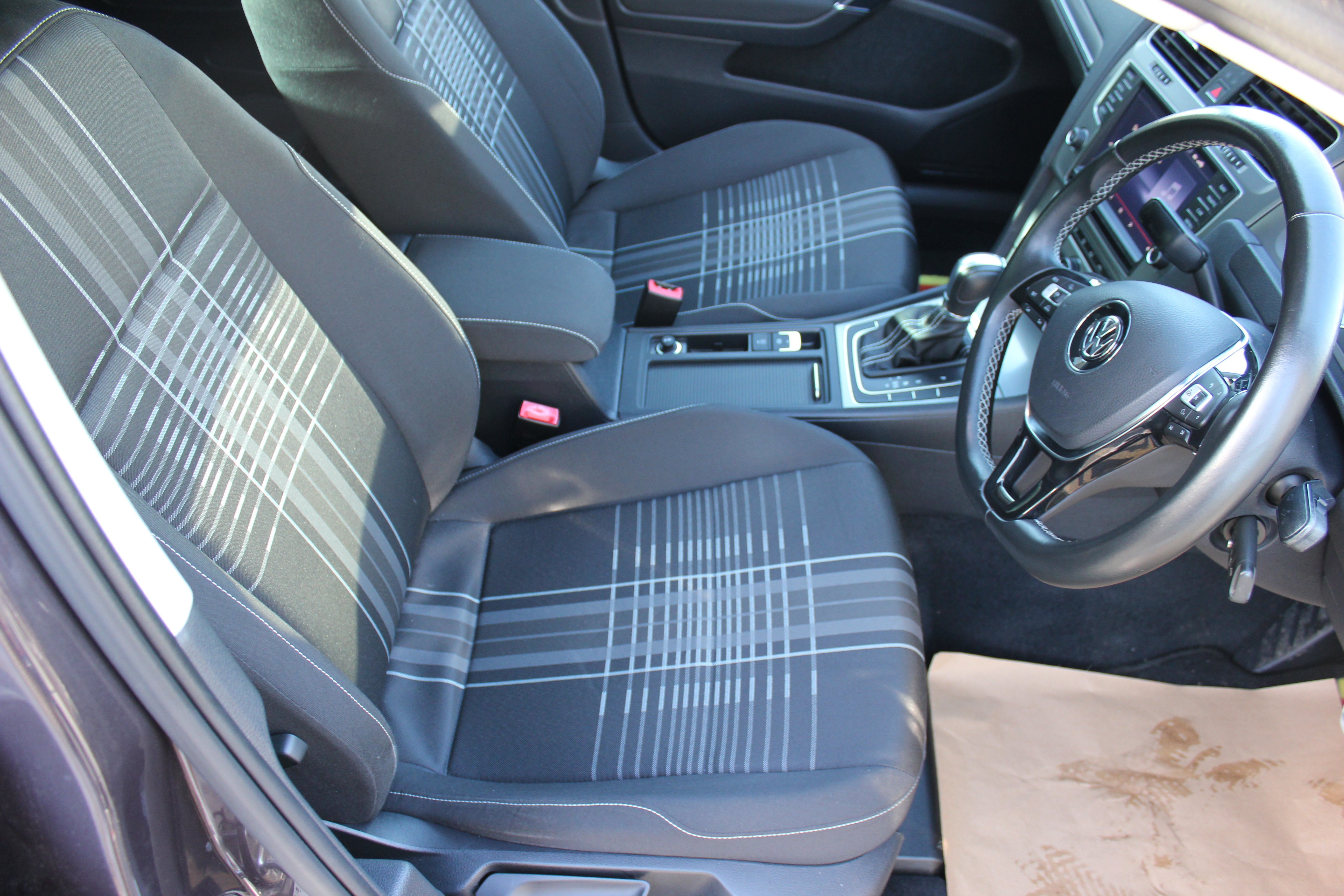 VW Golf Lounge - SOLD