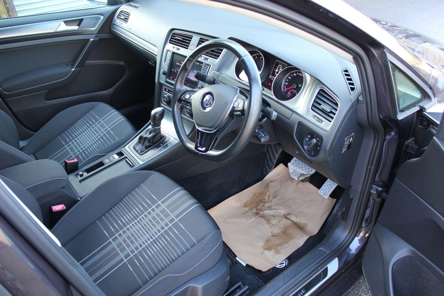 VW Golf Lounge - SOLD