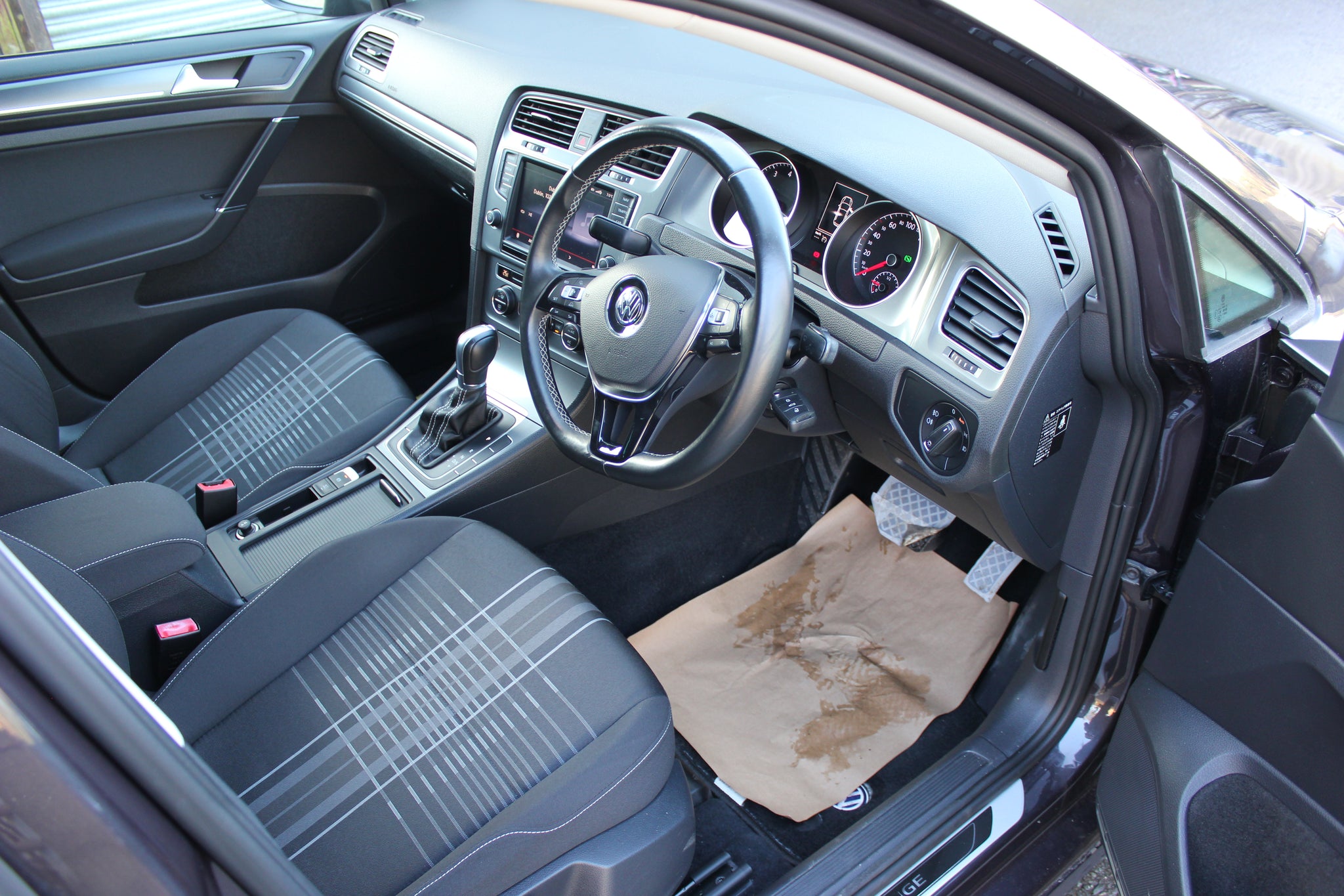 VW Golf Lounge - SOLD