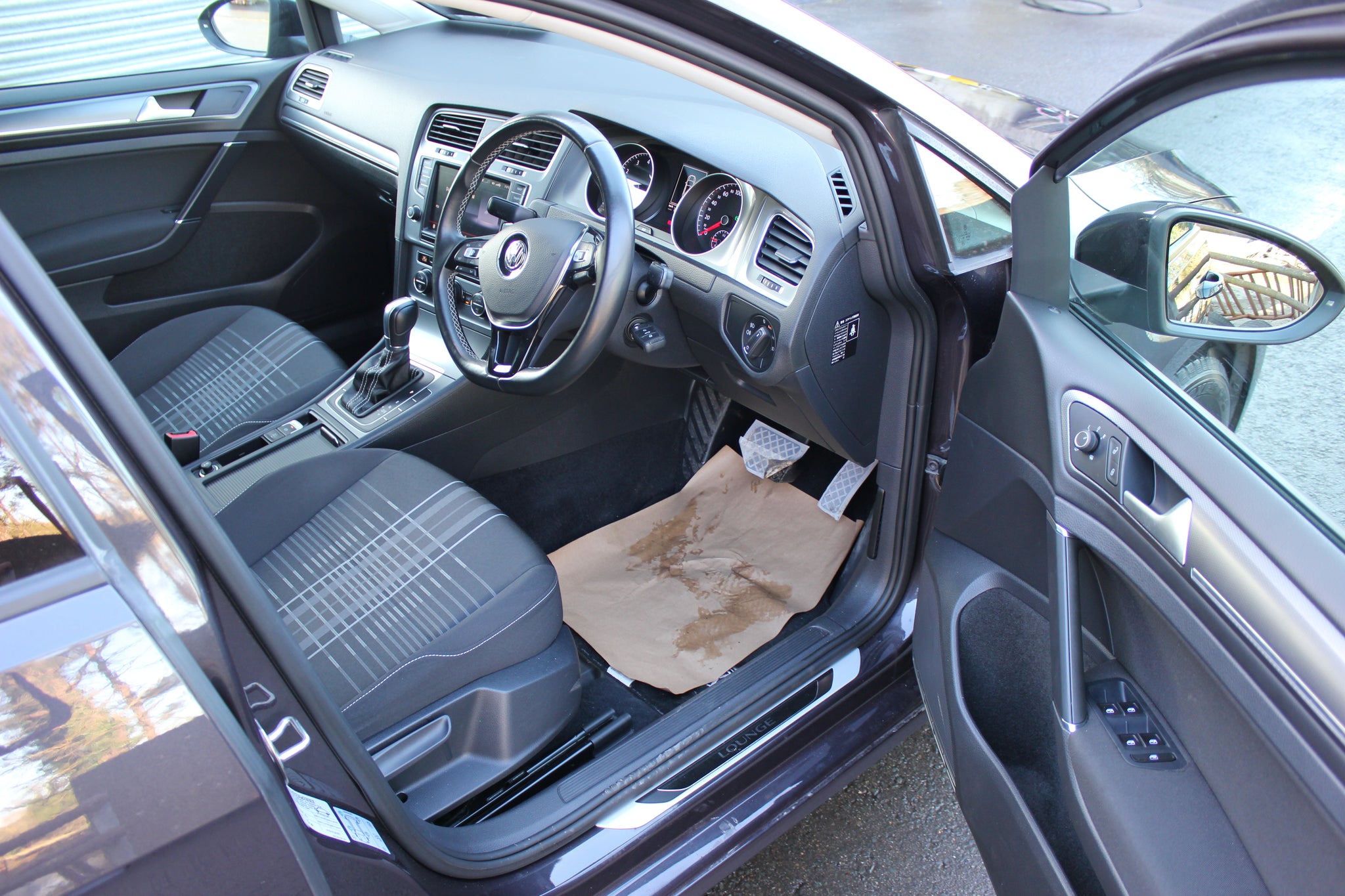 VW Golf Lounge - SOLD