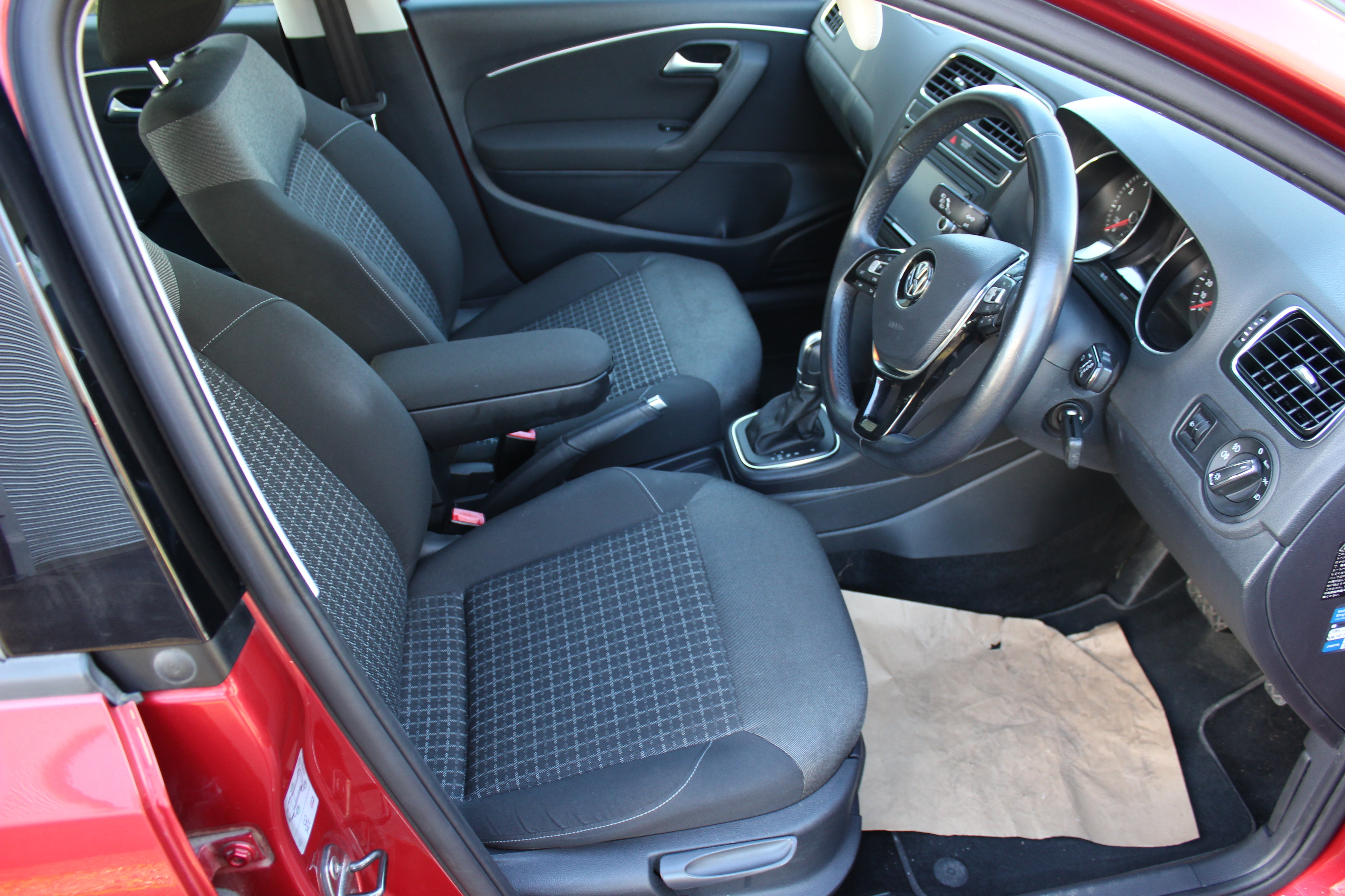 VW Polo 2015 - SOLD