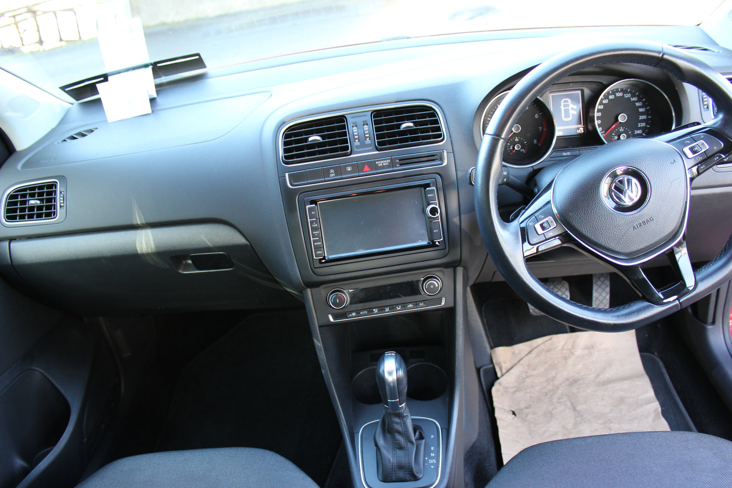 VW Polo 2015 - SOLD