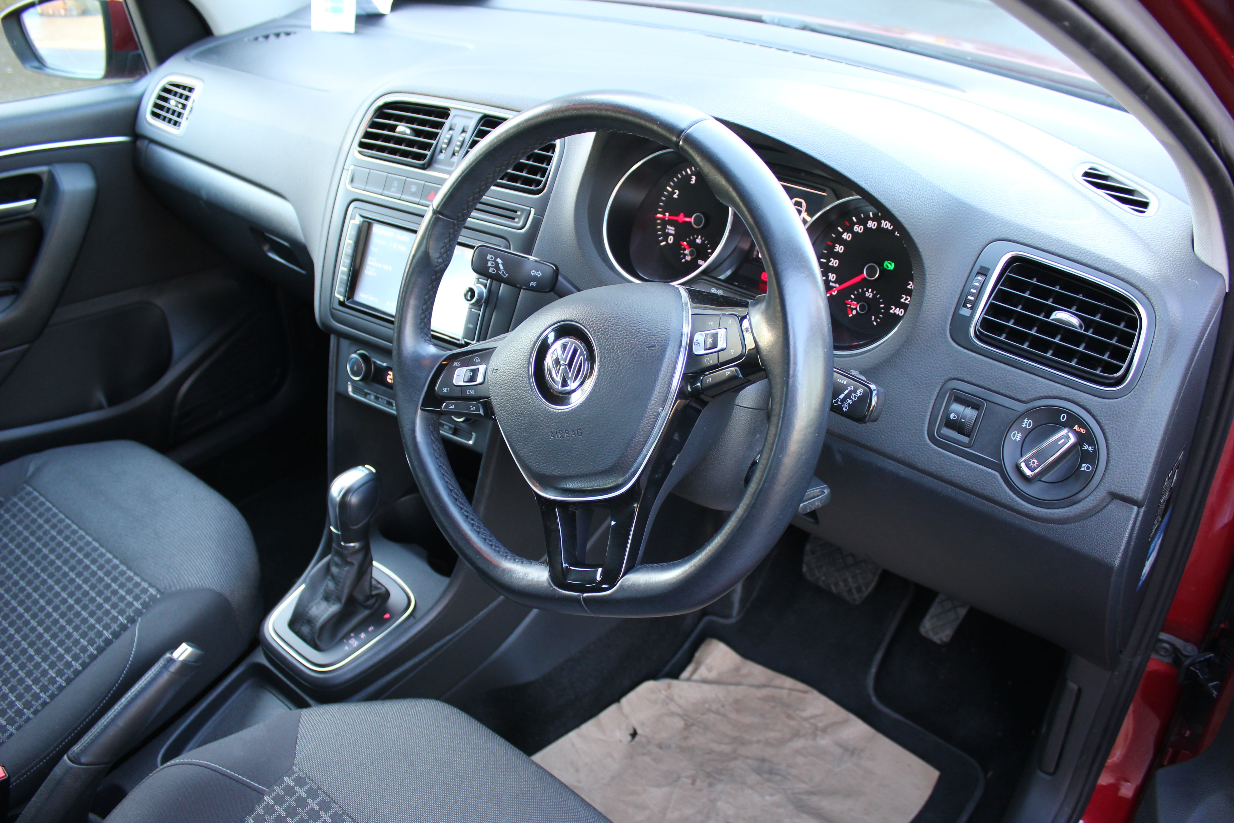 VW Polo 2015 - SOLD
