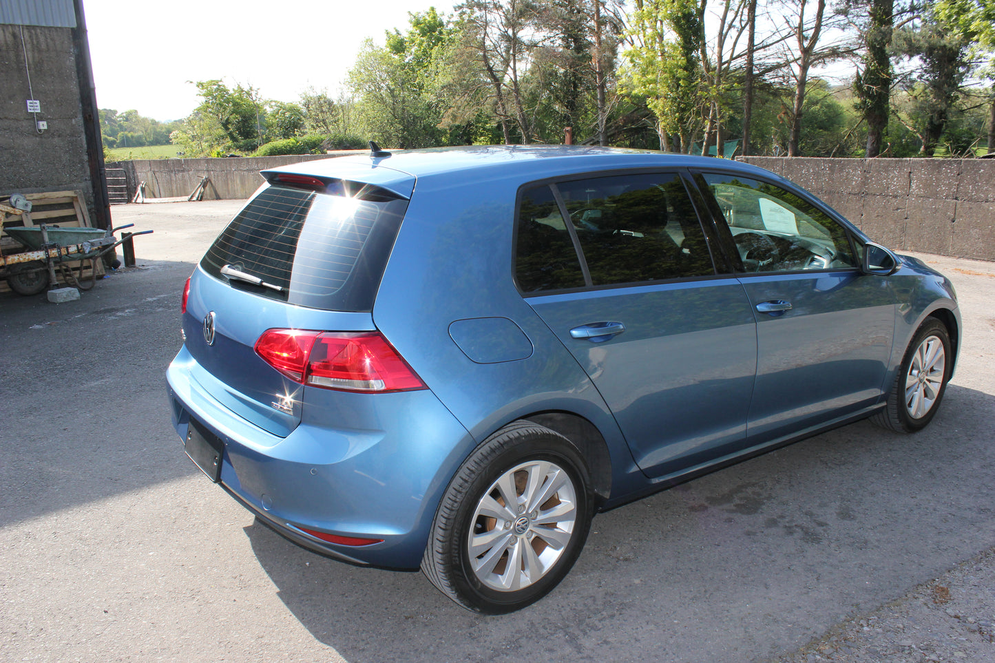 Volkswagen Golf - Blue