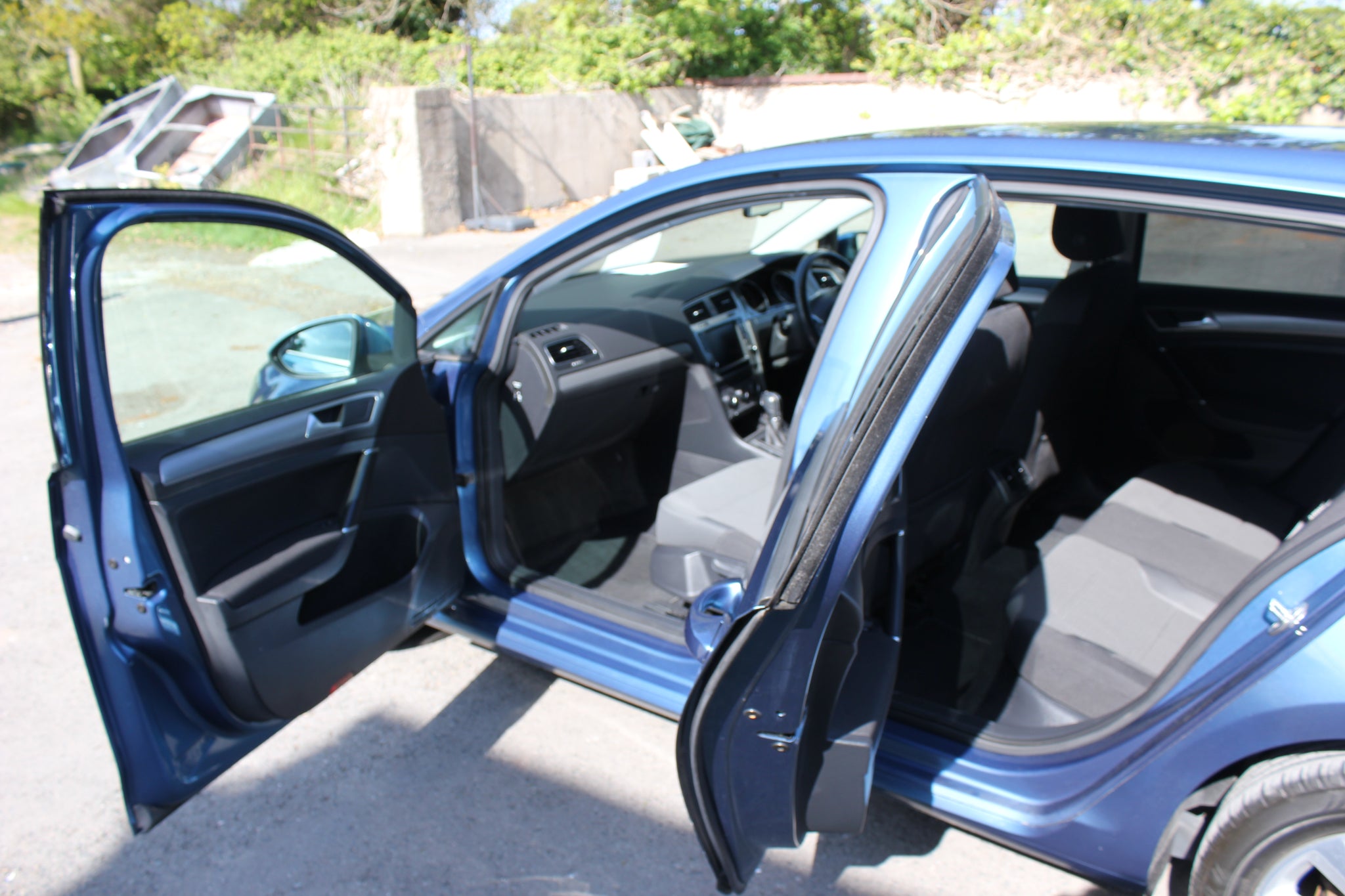 Volkswagen Golf - Blue